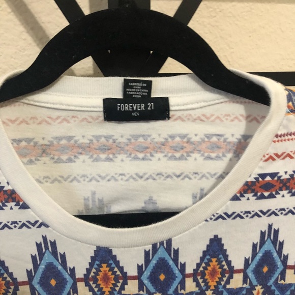 Medium Forever 21 White Tribal Pattern T-Shirt |3| - Picture 3 of 3